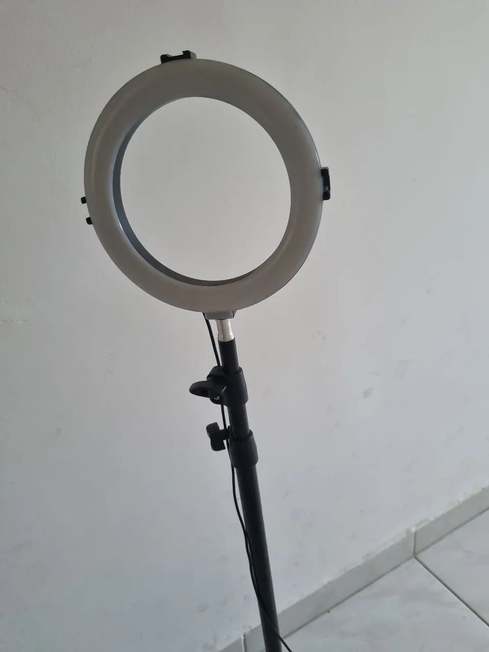 Ring Light Profissional com Tripé e Iluminação Ajustável - Foto 2