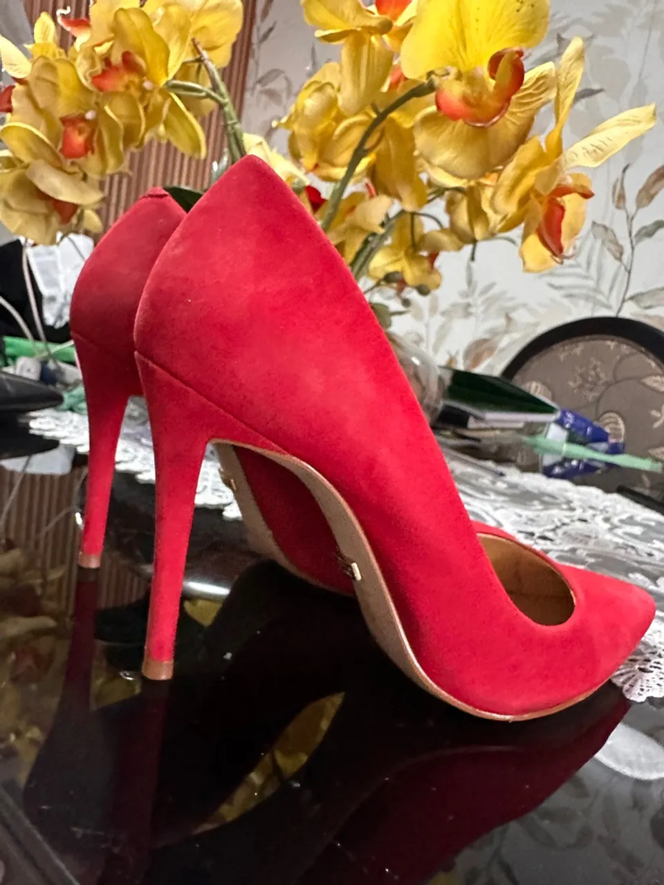 Scarpins Vermelho e Preto de Salto Alto - Arezzo