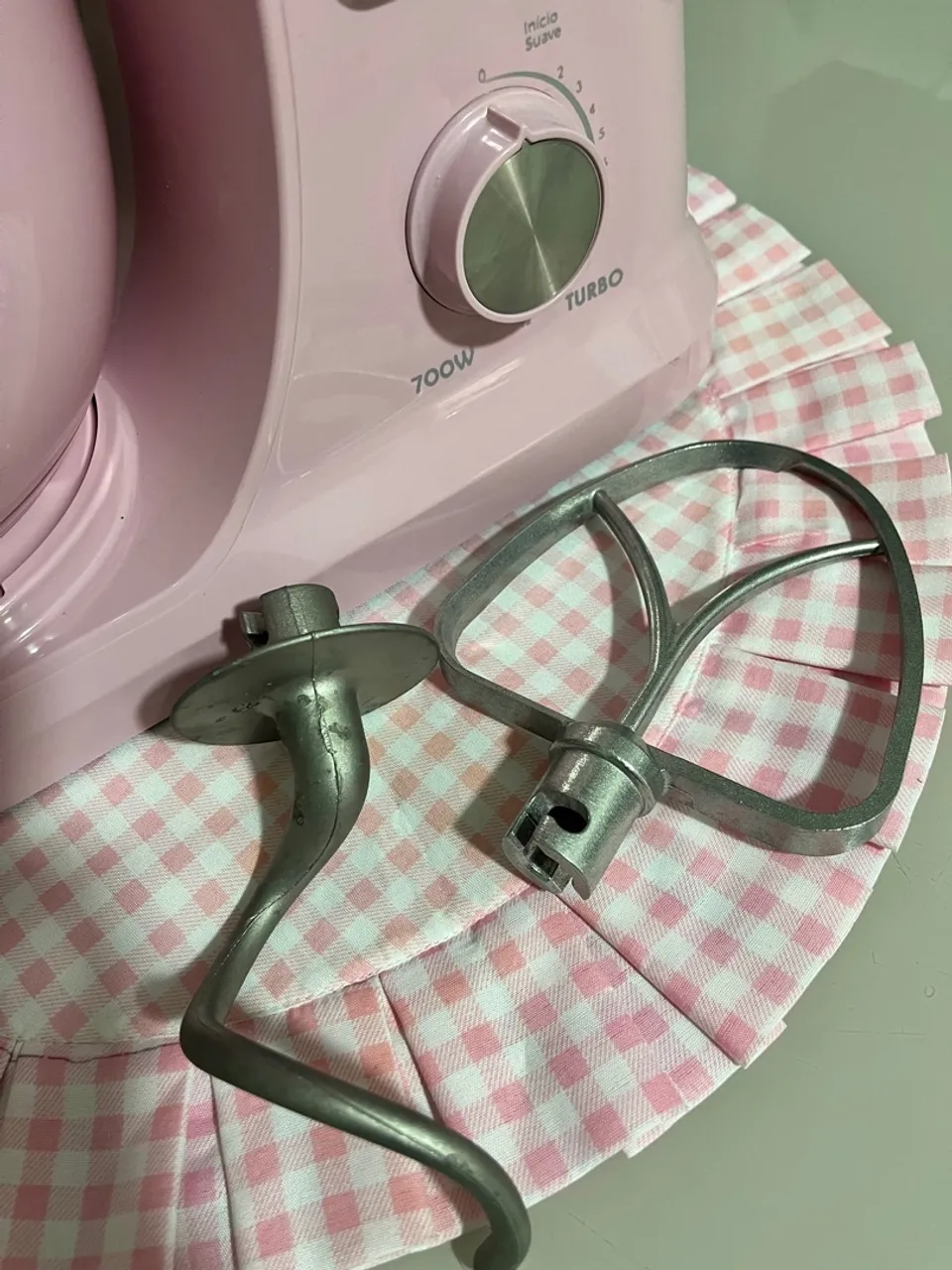 Batedeira Rosa com Batedores