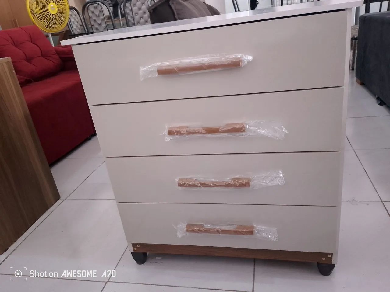 Cômoda 4 gavetas pequena entrega grátis 