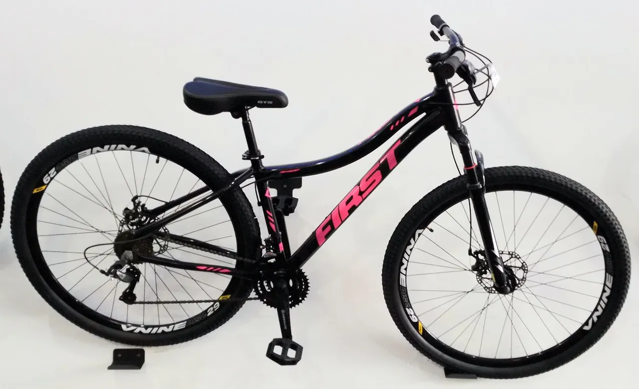 Bicicleta First Aro 29 Preta com Rosa