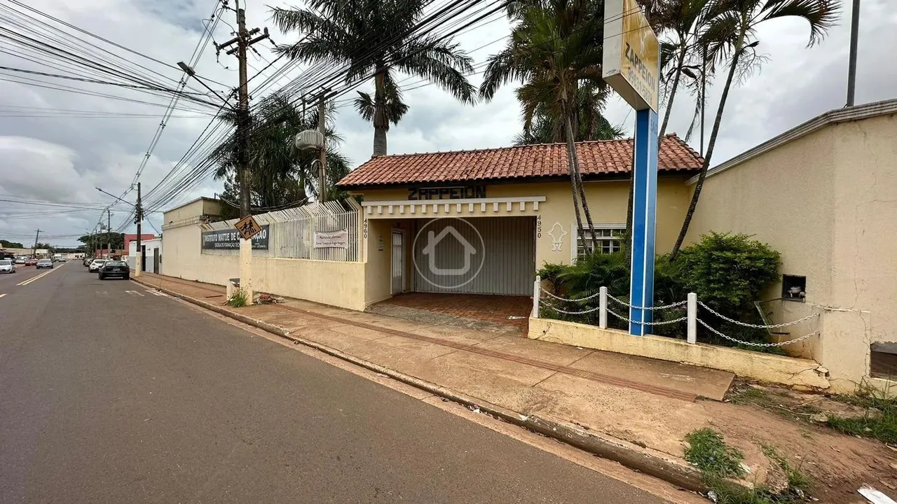 IMOVEL E ÁREA COMERCIAL