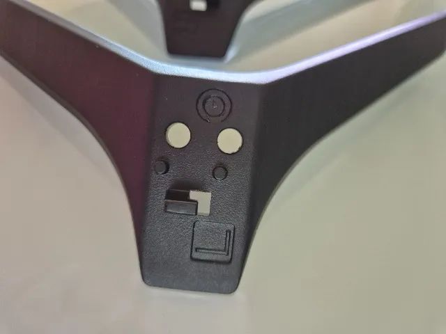 Base pedestal TV LG 43LV300C - Foto 4