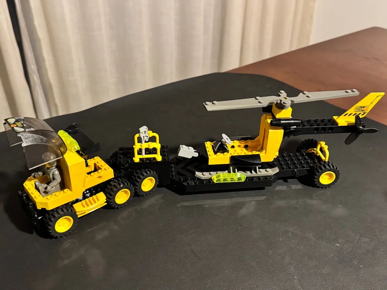 Lego - Helicóptero de Resgate com Caminhão - Foto 4