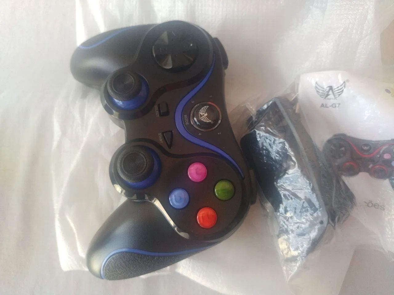 Controle Gamepad Wireless  Joysticks Bluetooth IOS, ANDROID, PC - Foto 2