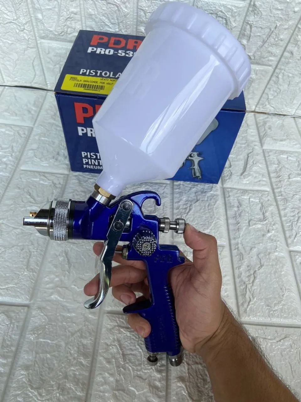 HVLP Spray Gun with 1.3mm Nozzle, 600 mL Capacity, Pro-530