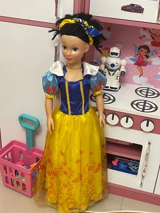 Boneca Branca de Neve - Usada - Foto 2