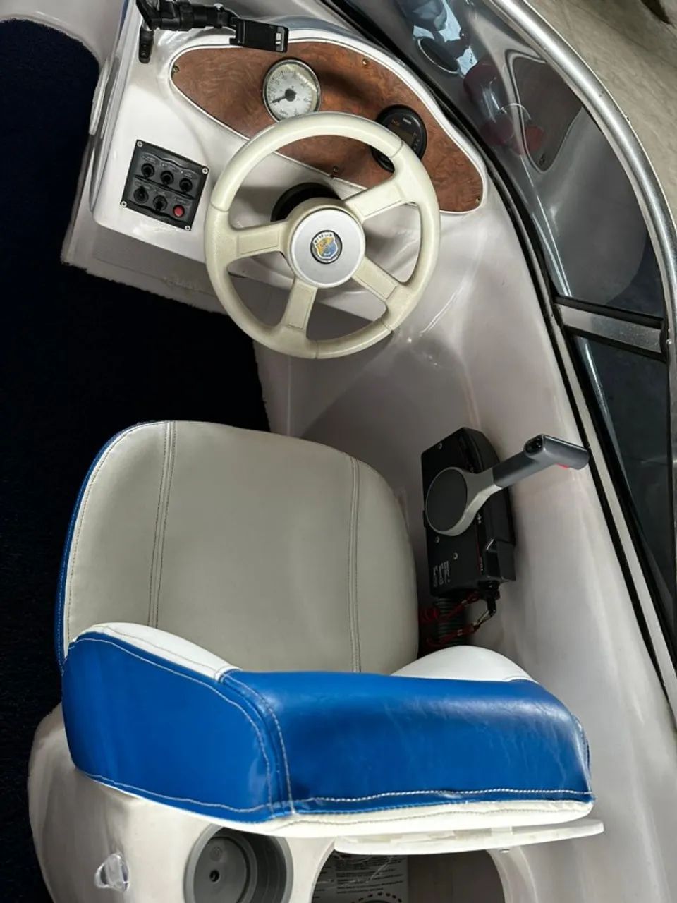 LANCHA ATLANTIC 2009 + CARRETA DE ENCALHE- 16 PÉS NOVÍSSIMA!!  ACEITO CARRO E CARTÃO - Foto 4