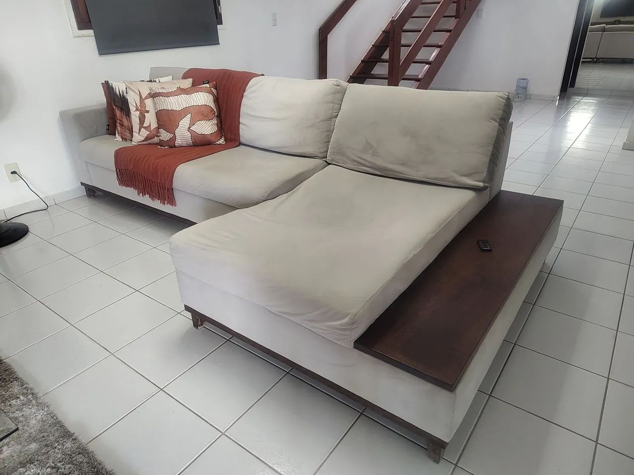 Conjunto de Sofá, mais 2 poltronas de apoio no Bessa  - Foto 3
