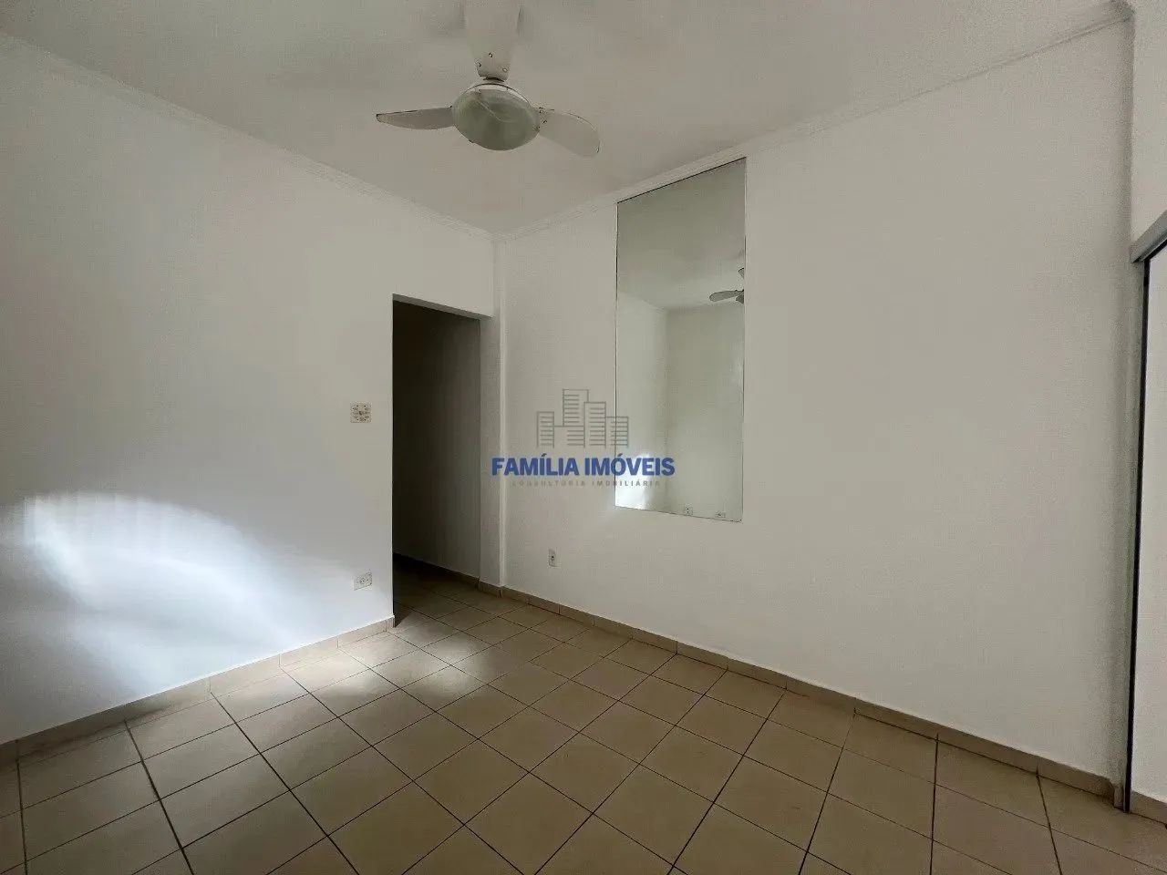 Kitnet à venda ou aluguel com 1 quarto sacada Gonzaga Santos SP - Foto 4
