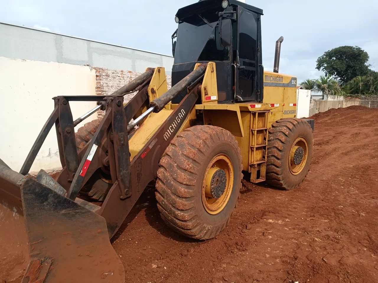 Trator Pá Carregadeira Michigan 55C - Foto 2