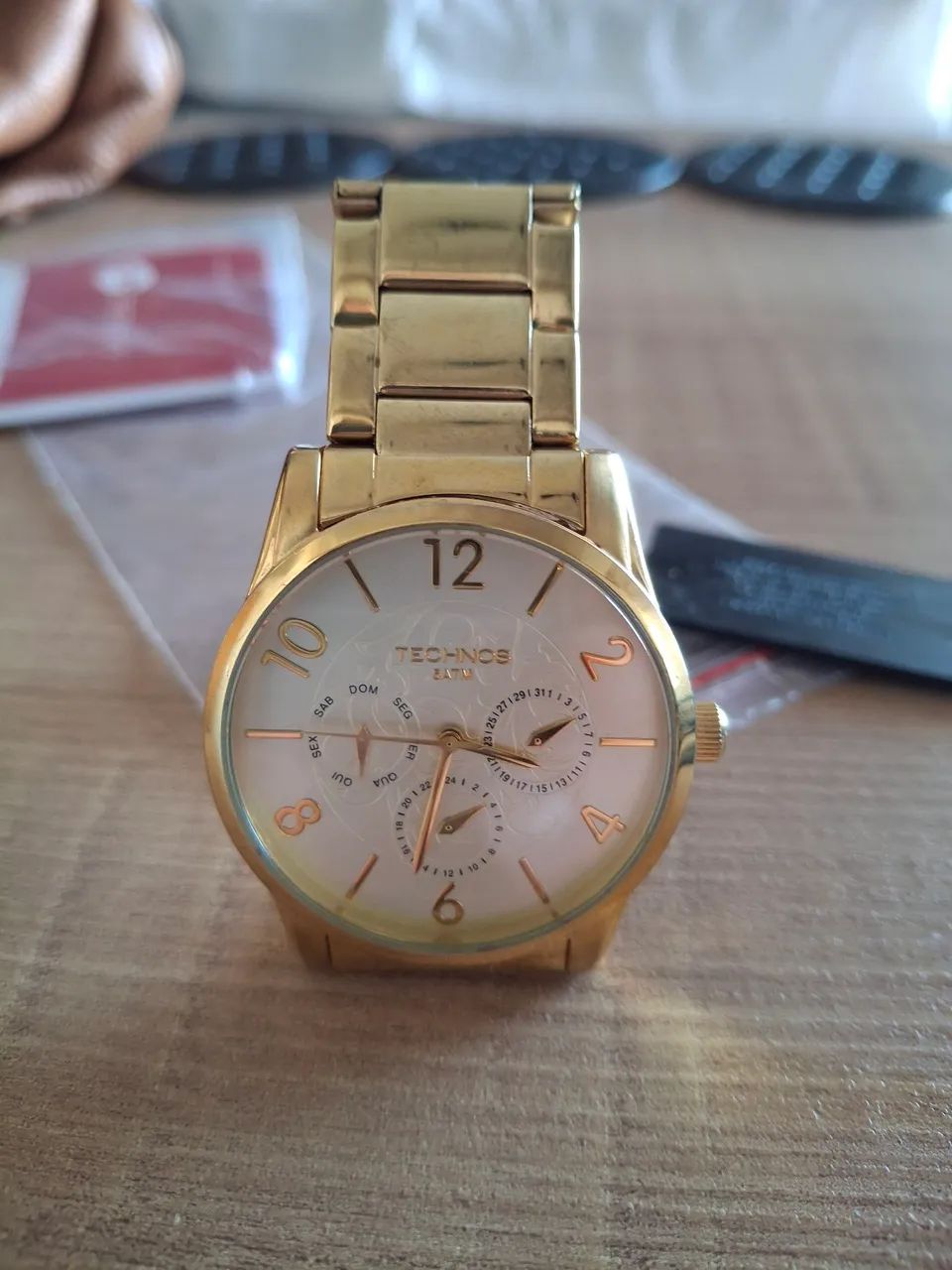 Relógio Thecnos Dourado Original