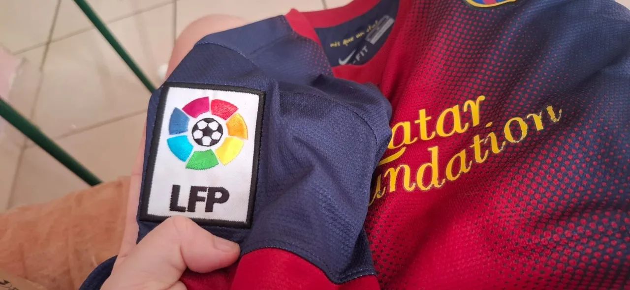 Camisa Barcelona Feminina Tam P  - Foto 3