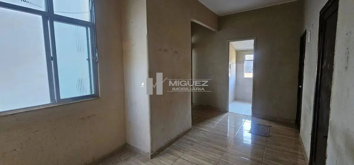 Studio à venda na Rua São Francisco Xavier! Localizado em frente ao Colégio Militar!