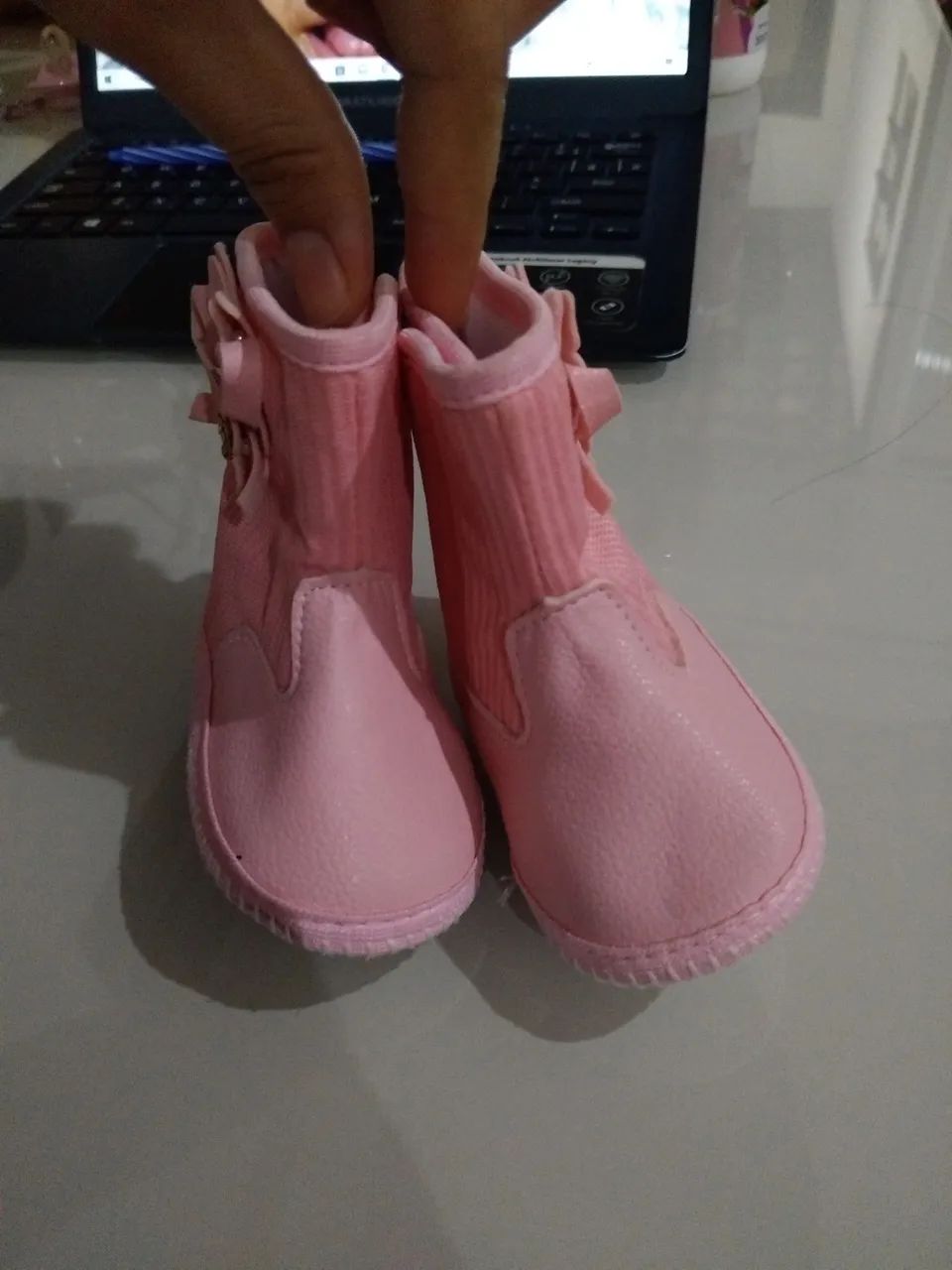 Bota para bebe nova - Tamanho 15 - Foto 4