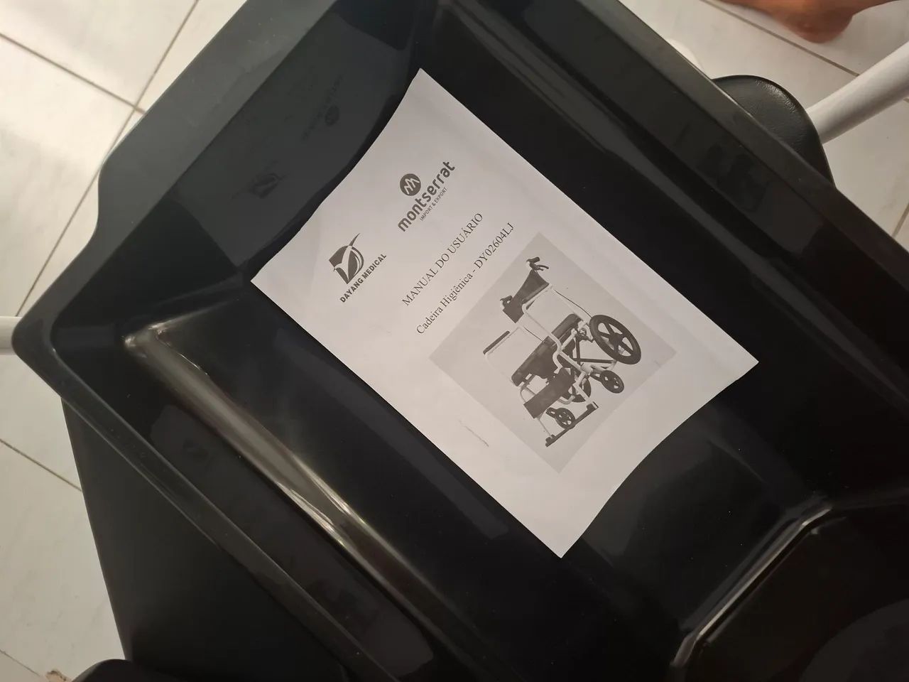 Cadeira Higiênica Nova - DY2060ALJ