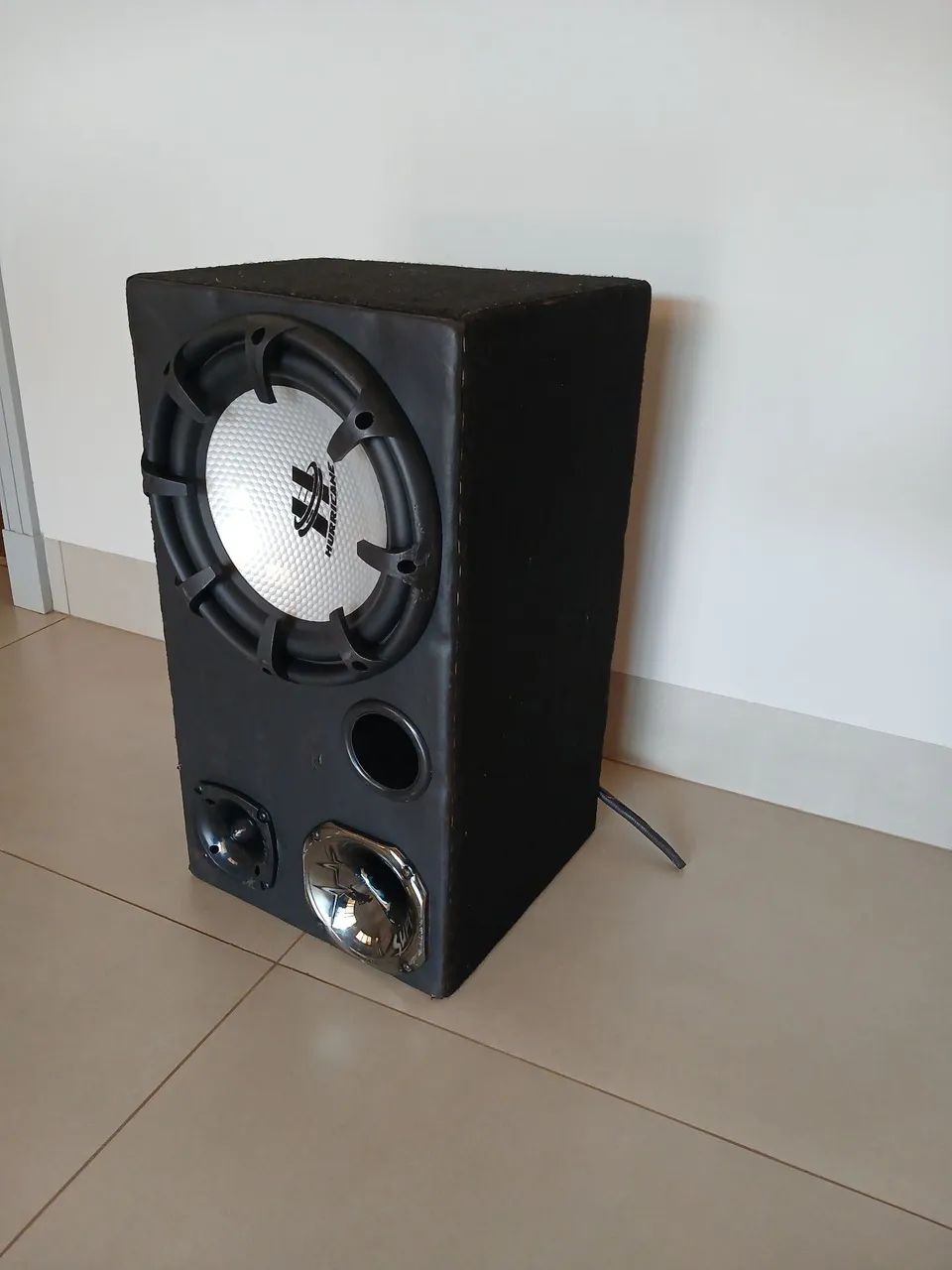 Vende-se Caixa de Som SuperTrio Hurricane 350W de 12 Polegadas  - Foto 2