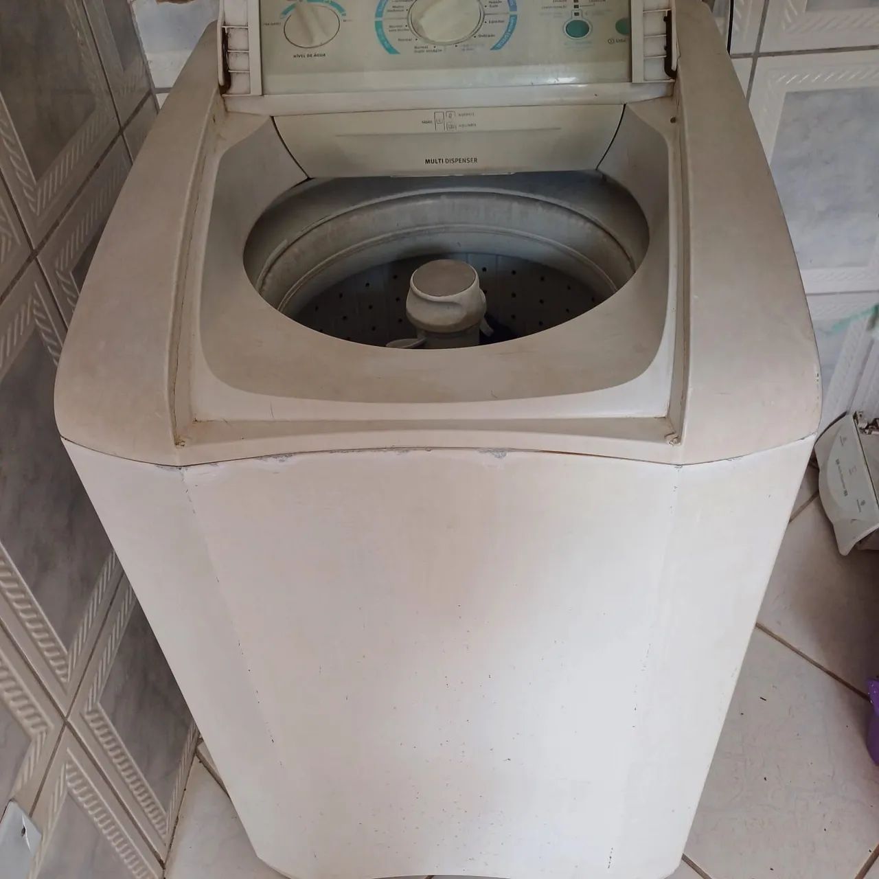 Máquina de lavar roupas 