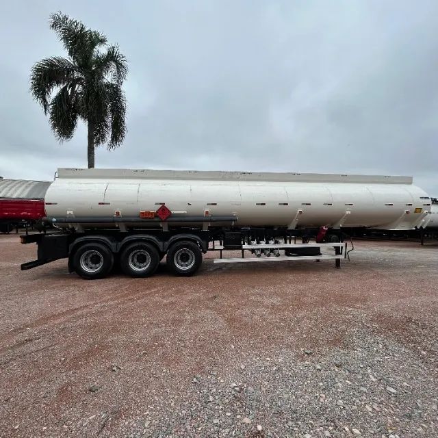 Carreta Tanque Compartimentada 7 Bocas 2017 35 Mil Litros - Foto 7