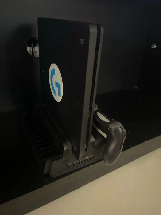 Playstation 4 usado + suporte de resfriamento e carregador de controle + controle 