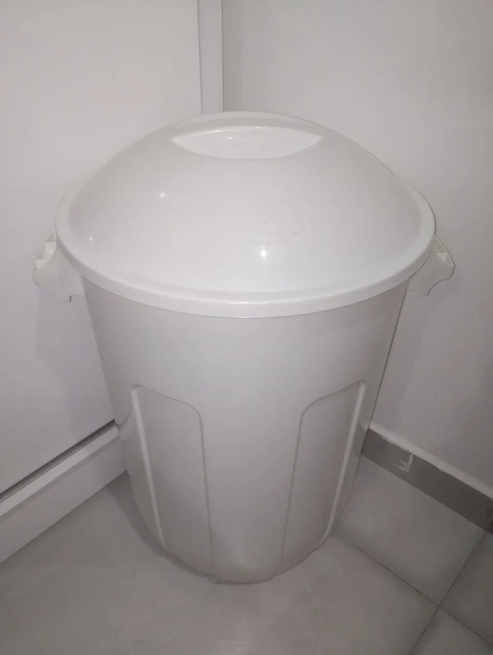 Lote Kit 2 Cestos Roupa Lixo 94L Branco Preto
