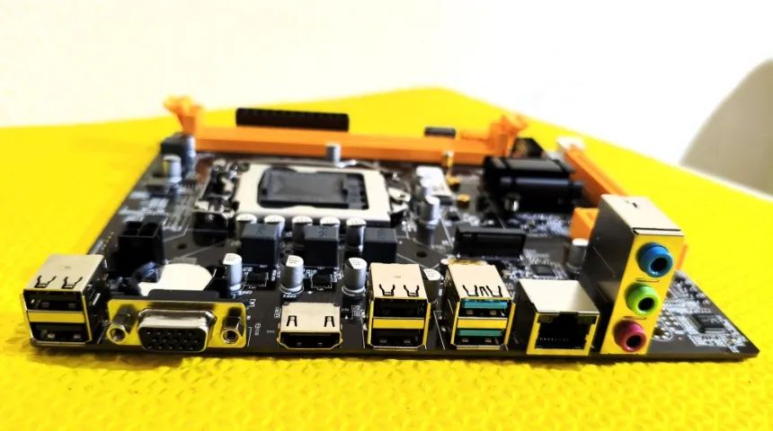 Placa Mãe 1155 H61 Ddr3 i3 i5 i7 2ª e 3ª Geração Rede 1000 Nova - Foto 3