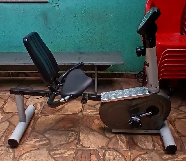 Ate 4x sem Juris - Bicicleta Ergométrica Magnética Horizontal Moviment H3 