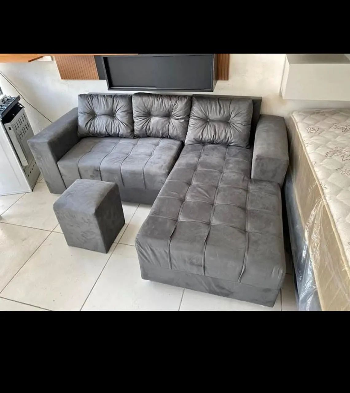 SOFÁ CHEISSE 3 LUGARES ENTREGA GRÁTIS  - Foto 3