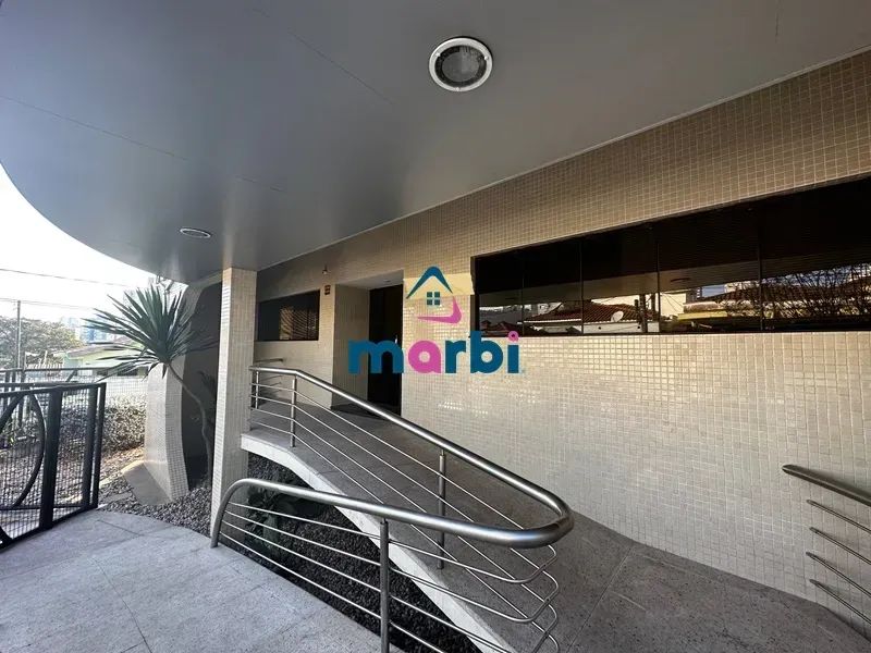 Prédio Comercial Moderno de Esquina com 3 Andares e Elevador de Carga - Foto 5
