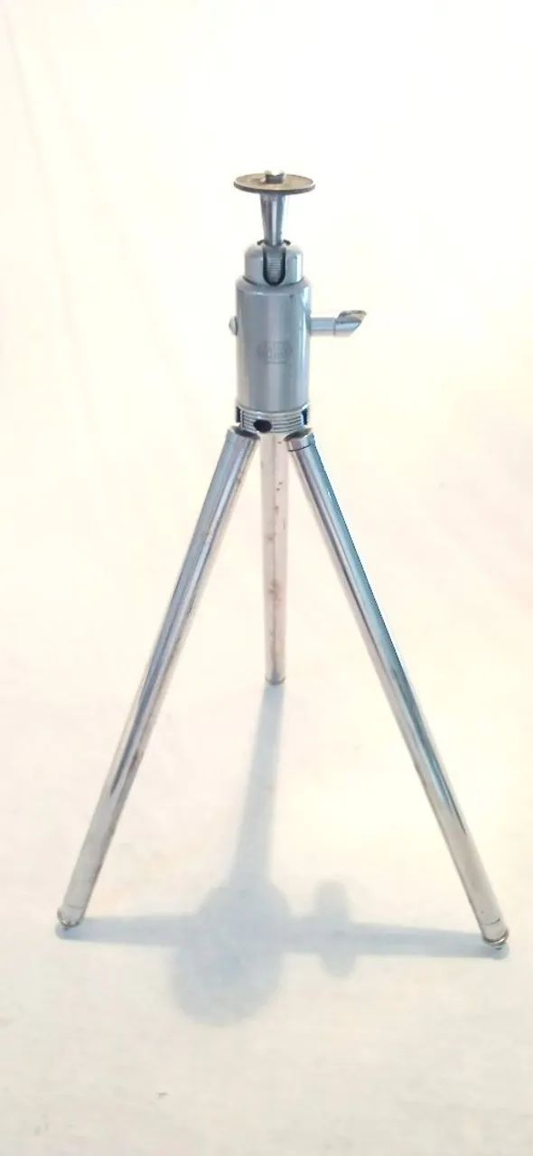 Tripé Leitz antigo em metal anos 40 perfeitas condições 