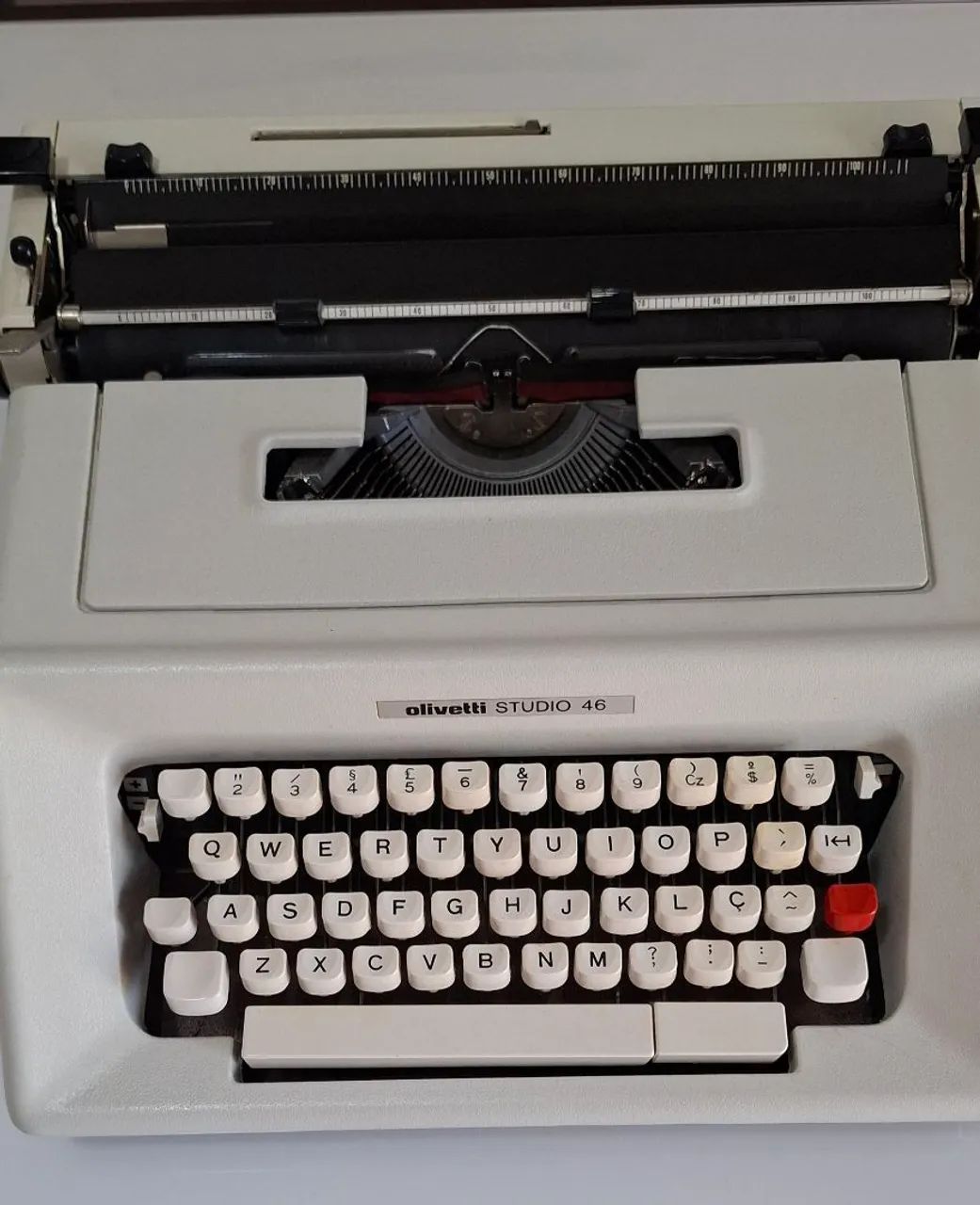 Máquina de escrever Olivetti Studio 46 - Foto 3