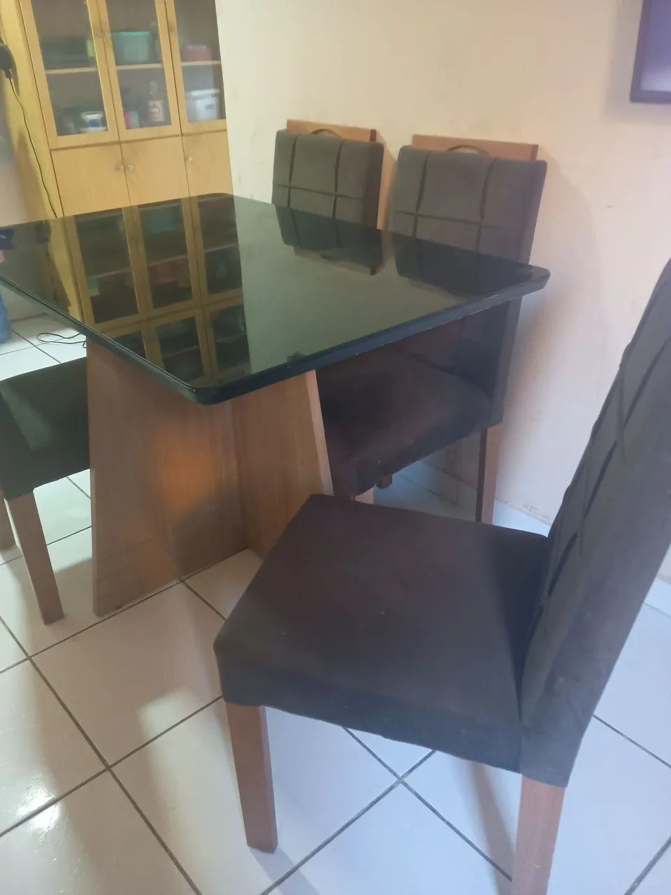 Mesa retangular com 4 cadeiras  - Foto 2