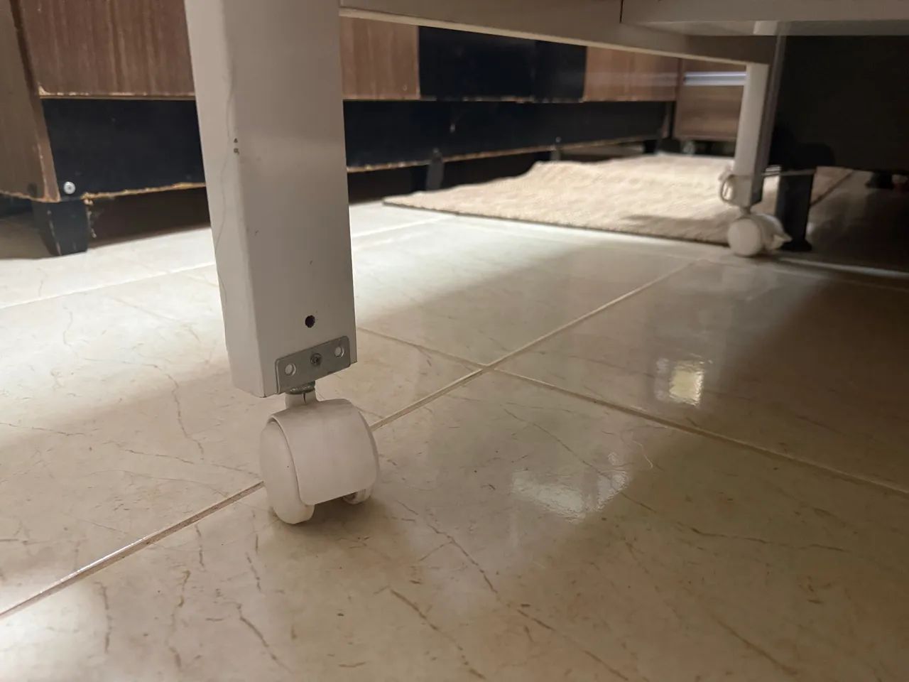Berço Americano com rodinhas + colchão  - Foto 2