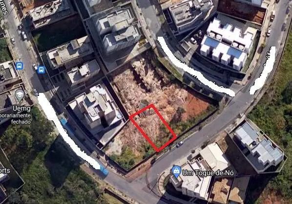 Lote de 423 m² no bairro Manacás.