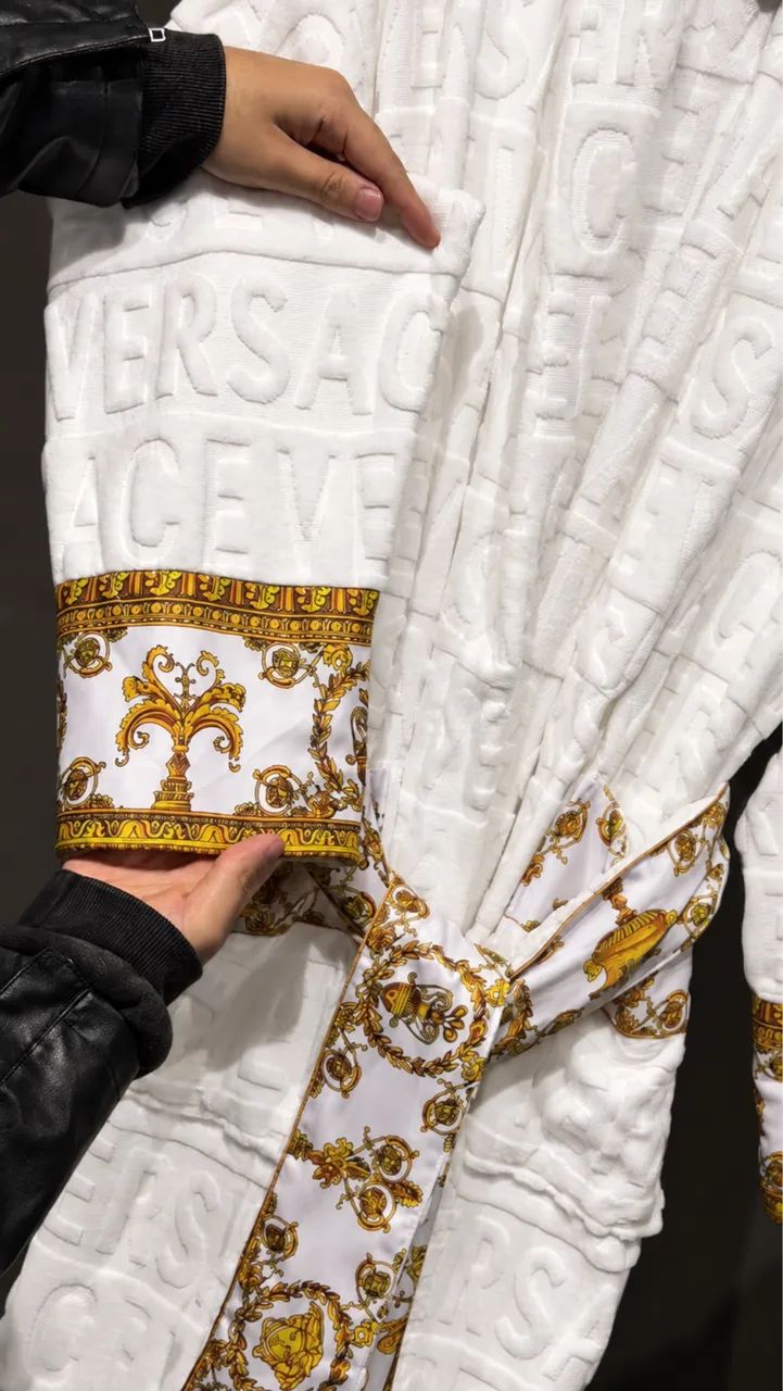 roupão versace barroco longo branco - Foto 3