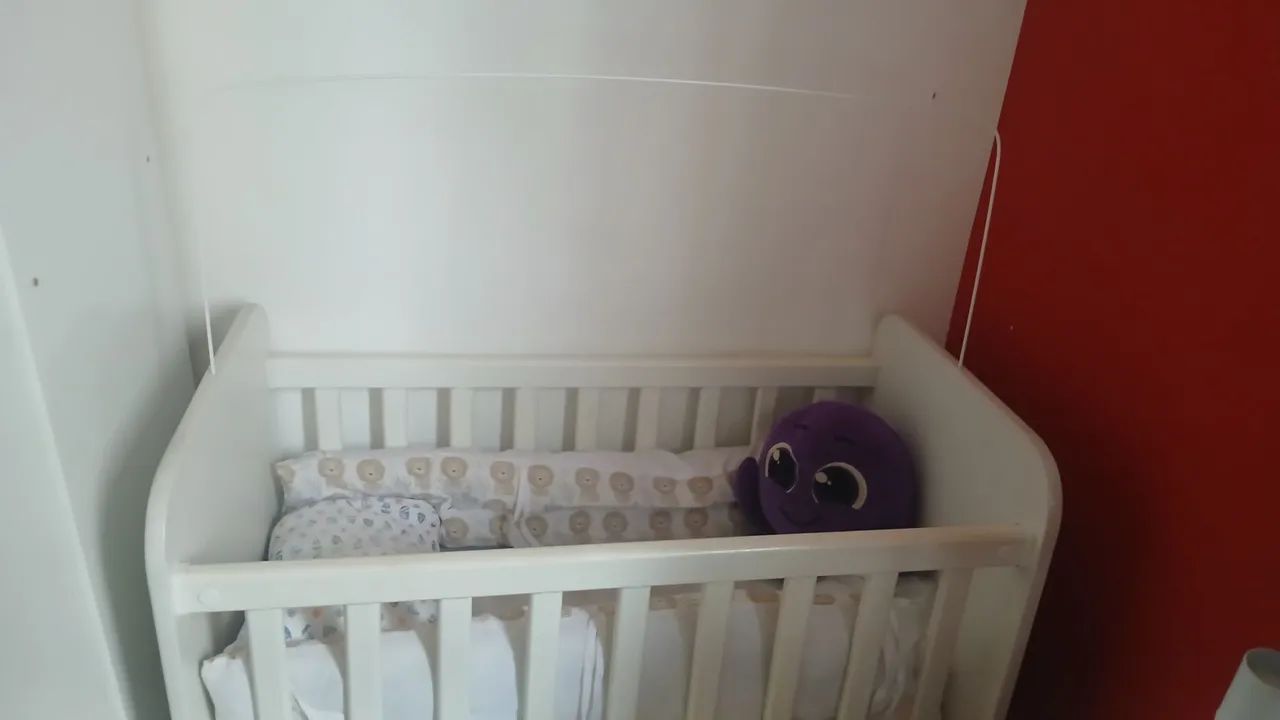 Mini berço com rodinhas e colchão 