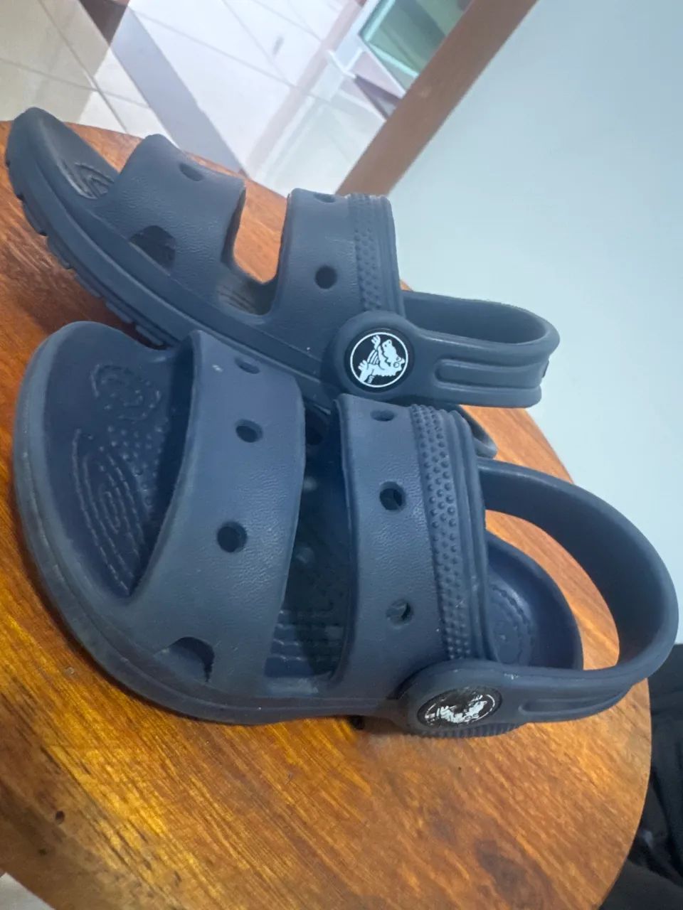 Crocs azul marinho C7