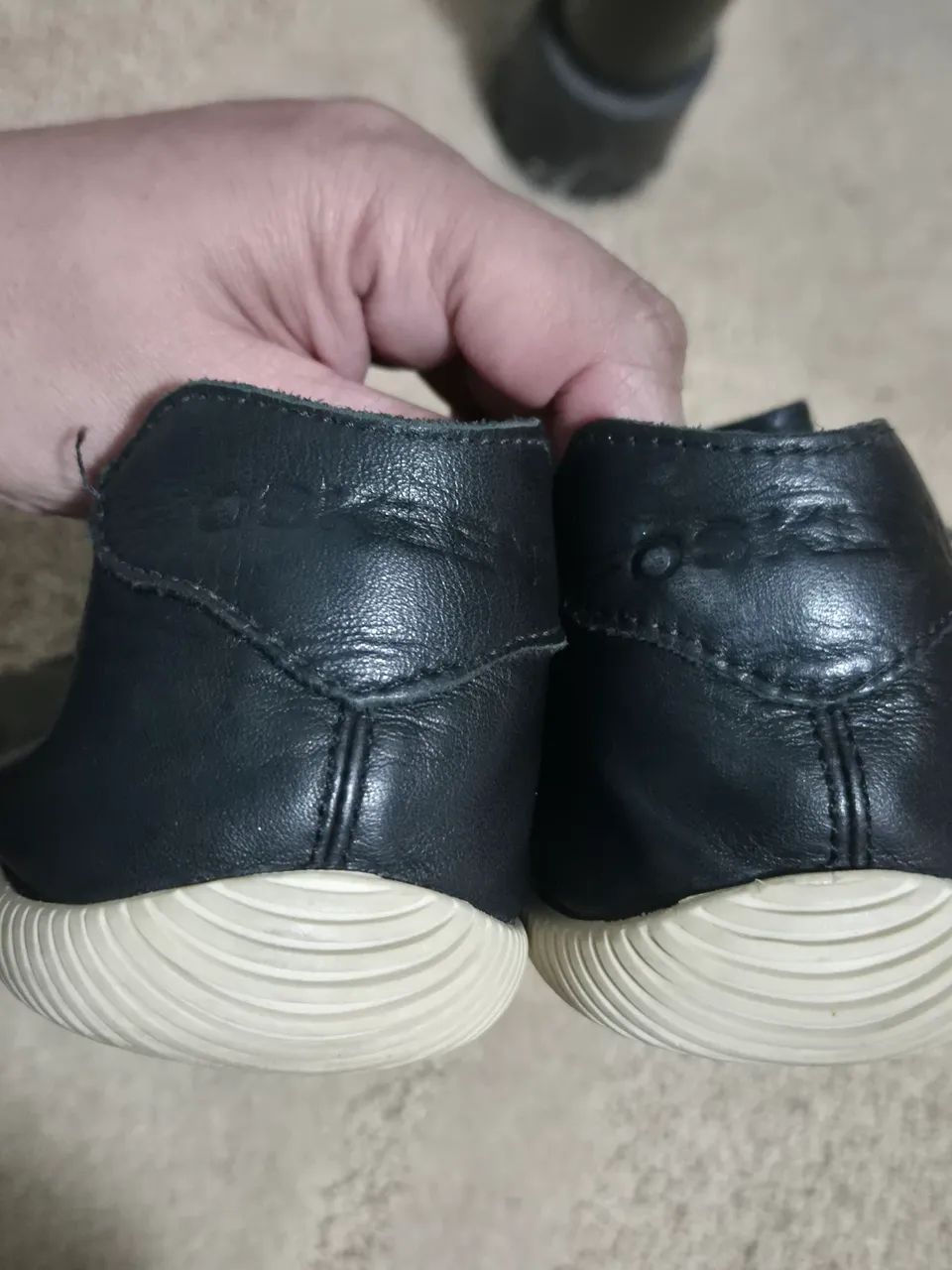 tênis osklen couro preto 36 - Foto 4