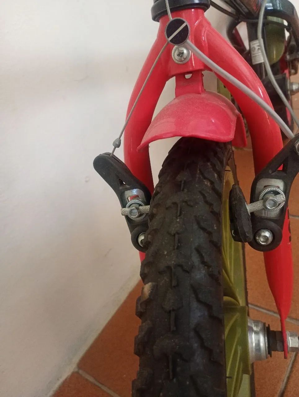 Bicicleta infantil aro 16 - Foto 5