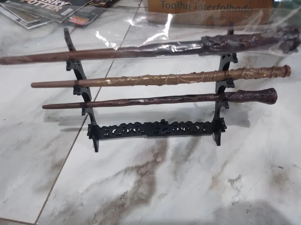 Boneco tobby e jogo de varinhas - Foto 2