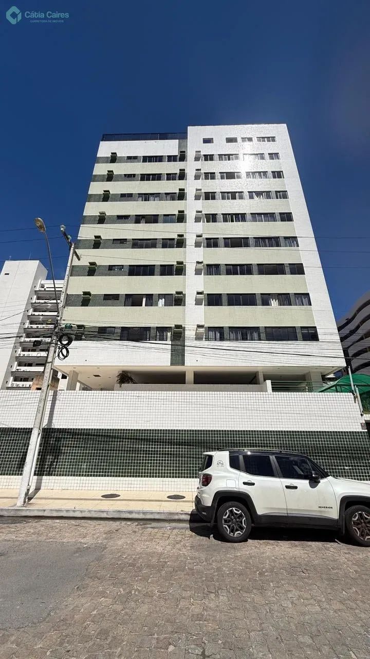 Apartamento à no Edifício Amestista VII na ponta verde REF: CC1016
