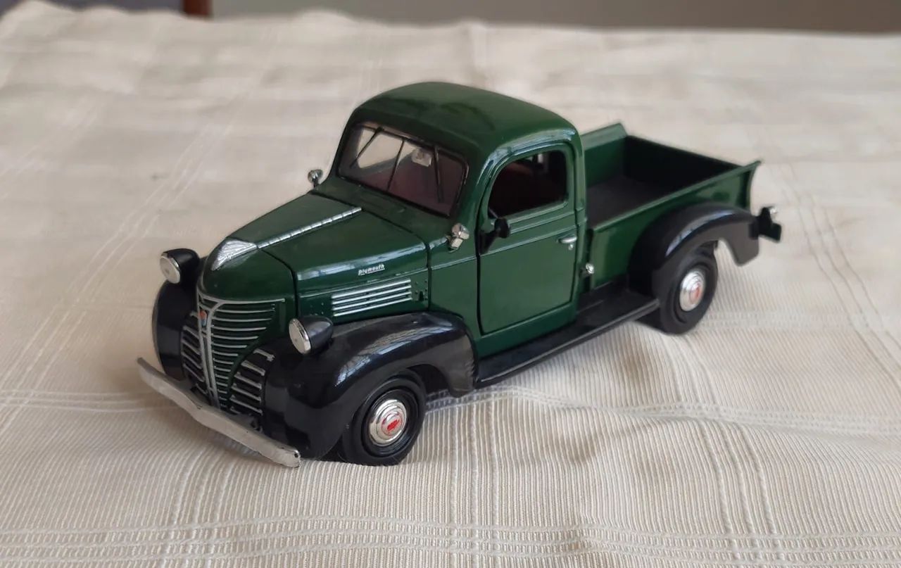 Miniatura Plimouth Truk 1941