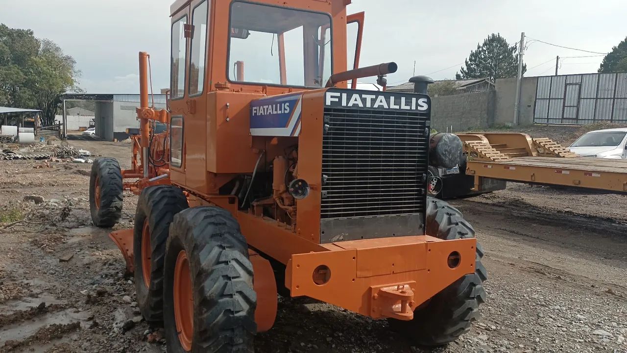 MOTONIVELADORA FIAT ALLIS FG70 ANO 1985 - Foto 5