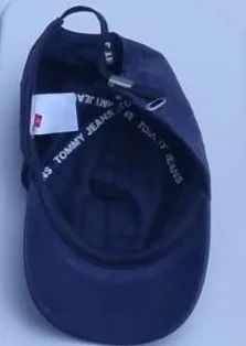 Bone em tecido azul marinho com detalhes branco e vermelho tommy hilfiger - Foto 2