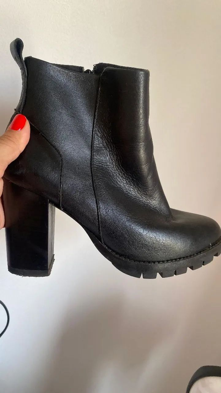 Bota de Couro Constance