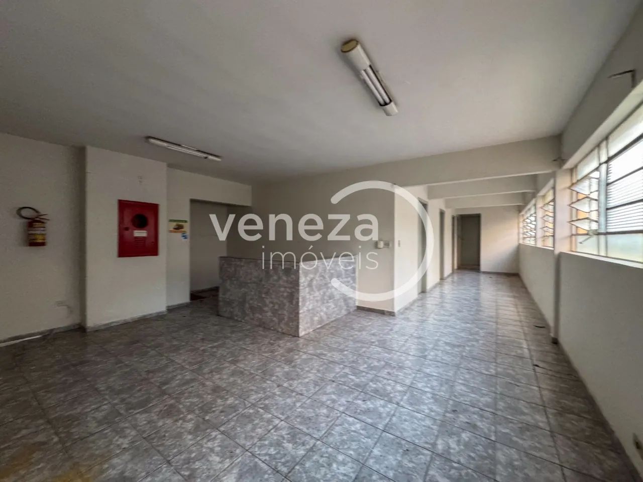 Sala comercial para alugar no Ed. São Lucas, Centro de Londrina - Foto 3