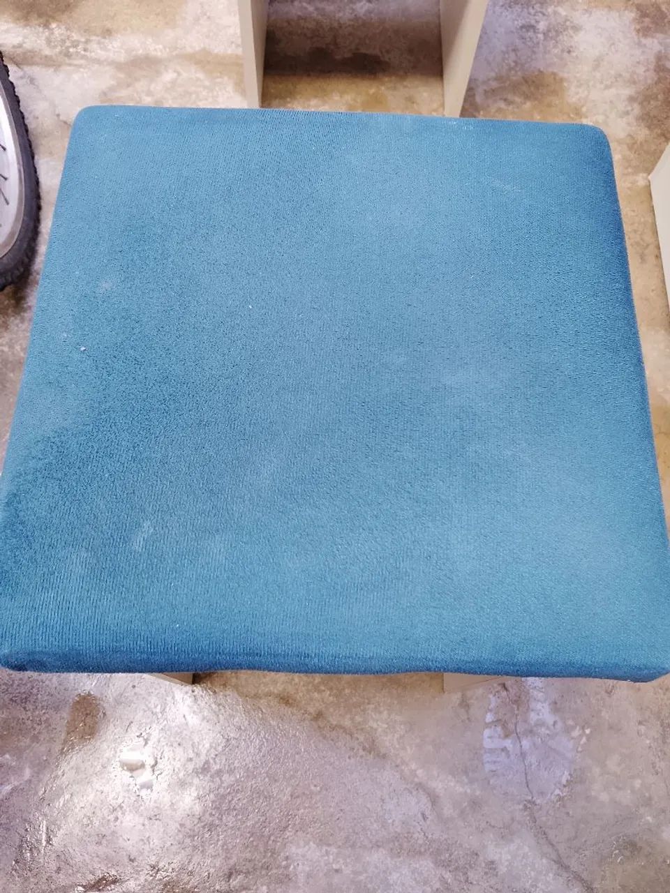 Mesa MDF com 4 banquetas  - Foto 4