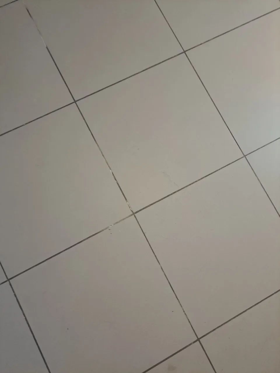 Caixas de pisos e revestimentos variados