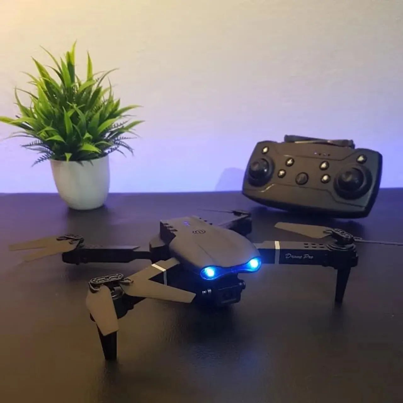 Drone com câmera filma tira foto produto novo 
