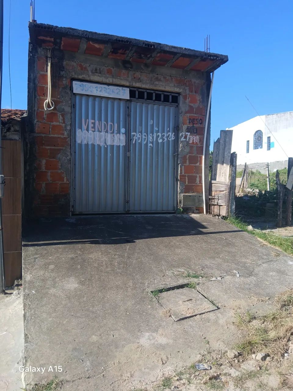Terreno com garagem 
